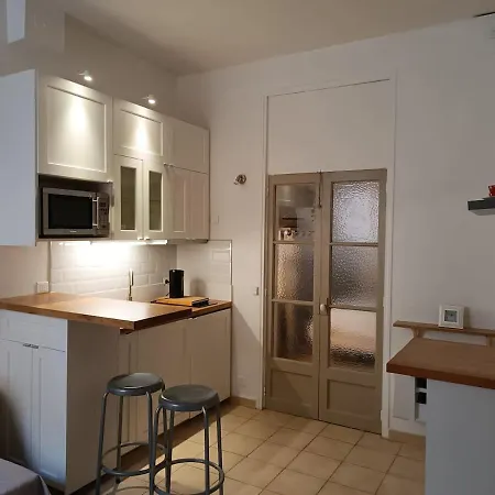 Cosy Intra-muros Апартаменты Авиньон