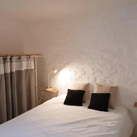 Cosy Intra-muros *